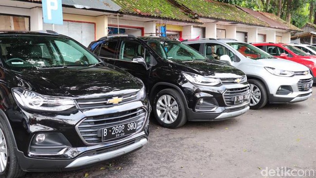 Mengetes SUV Kecil Buatan Amerika di Pulau Dewata