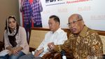 Hadapi Tuntutan Jaksa, Pengacara Ahok Gelar Konpres