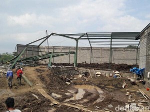 Cuaca Jadi Alasan Penyebab Kerangka Bangunan Jatim Park 3 Ambruk