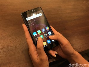 Tiap Hari Ada 2,7 Juta Transaksi Jual-Beli Lewat Medsos