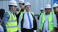 Kedatangan Liam Fox sebagai wujud komitmen pemerintah Inggris dalam mensukseskan proyek LRT Jakarta di kawasan Kelapa Gading dan velodrome.