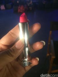 Maybelline Rilis Pensil Alis Krayon untuk Hasil Tebal dan Natural