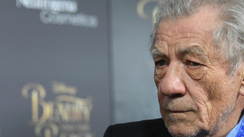 Tersinggung, Ini Alasan Ian McKellen Tolak Tawaran Perankan Dumbledore Tersinggung, Ini Alasan Ian McKellen Tolak Tawaran Perankan Dumbledore