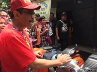 Saat Djarot Mengenang Vespa Kesayangannya Semasa Menjadi Dekan