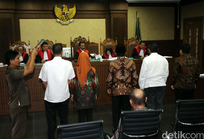 Politikus Golkar Mengaku Tak Pernah Dengar Bancakan e-KTP