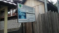 Makam ini sekarang telah dipindahkan karena terkena abrasi laut. Saat ini Makam Sabba Ani diapit oleh penginapan-penginapan yang ada di Derawan (Bonauli/detikTravel)