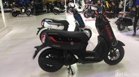 QBIX tercipta dari motor konsep Beyond The Limits. Dari bentuknya, kita bisa tahu bahwa konsep ini merupakan perwujudan masa depan dan digital. Karena itu tak heran jika QBIX mempunyai tagline The Digital Automatic Bike. Tentu saja kawula muda adalah sasaran motor ini.