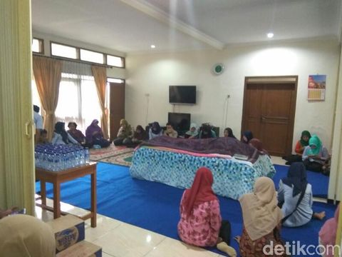 Kakanwil KemenkumHAM Jatim Budi Sulaksana disemayamkan