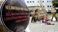KLHS yang merupakan kajian oleh tim dari pemerintah itu diminta untuk bisa menyampaikan kebenaran mengenai polemik pabrik semen di Rembang tanpa ada pengaruh atau intervensi dari pihak mana pun.
