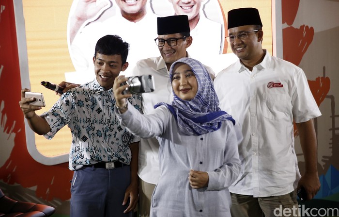 Millennial Voters Curhat Macet dan Banjir, Ini Solusi Anies