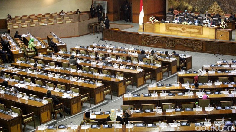 DPR Terima Supres RUU Tembakau, Isinya Bukan Penolakan DPR Terima Supres RUU Tembakau, Isinya Bukan Penolakan
