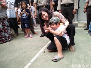Pesan Veronica ke Warga Manggarai: KB Spiral, Jangan Banyak Anak
