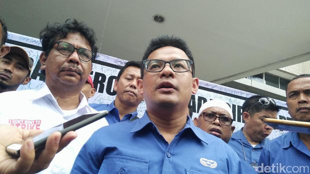 Tolak Perpanjangan Kontrak dengan Asing, Pekerja Segel Kantor JICT