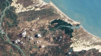 Pantai timur laut Brazil. Foto: NASA