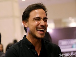 Wah, Hamish Daud Ternyata Doyan Petai dan Makan di Warteg!