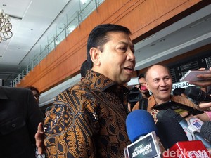 Novanto Bantah Terima Uang di Kasus e-KTP, Hakim: Yakin?