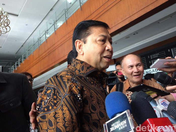 Novanto Bantah Terima Uang di Kasus e-KTP, Hakim: Yakin?
