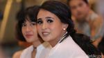 Gaya Etnik Ayushita dan Aksesorisnya