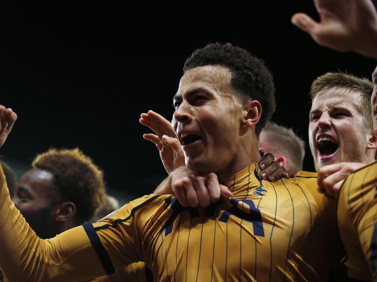 3 Gol di Menit Akhir, Spurs Pepet Chelsea