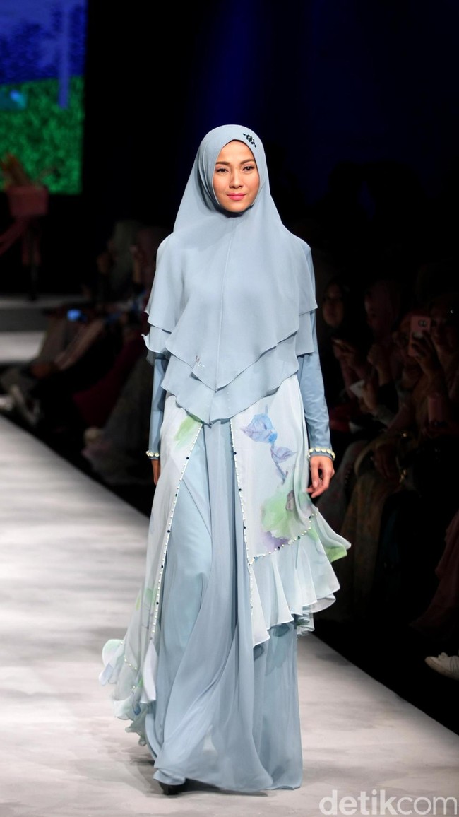Koleksi Brand Si.Se.Sa yang mengusung tema PopNimes di Muslim Fashion Festival 2017. Jakarta Convention Center. Senayan. jakarta. [Foto: Mohammad Abduh/Wolipop]
