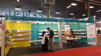 Jika Anda tak asing dengan film-film Iran yang cukup sering masuk ke Indonesia, mereka juga rajin mengikuti pameran buku internasional.