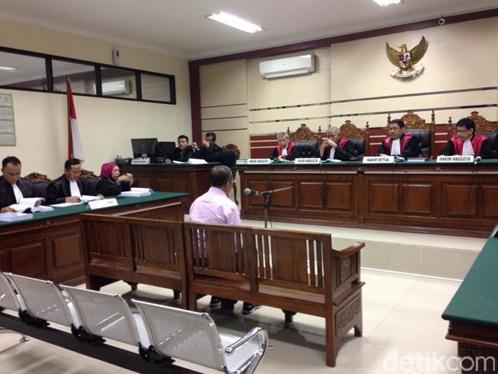 Sidang Pelepasan Aset PT PWU, Dahlan Bacakan Sendiri Pledoi