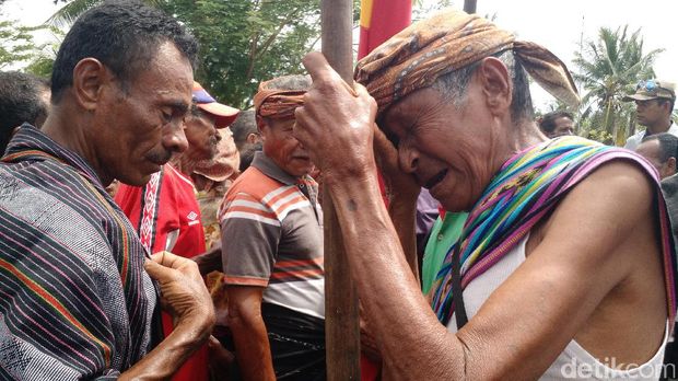 Kembalinya Pusaka dari RI ke Timor Leste Lewat Jembatan Air Mata