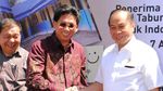 Bank Mega Renovasi Sekolah di Bitung dan Manado