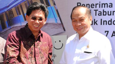 Bank Mega Renovasi Sekolah di Bitung dan Manado