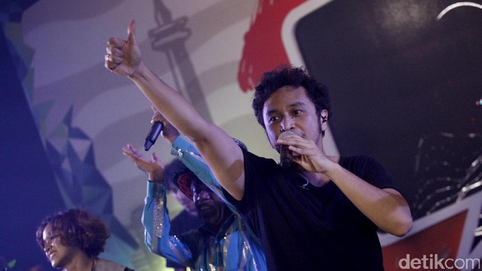 Nidji saat tampil di kantor detikcom.