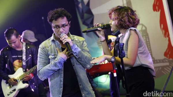 Berpesta Bersama Nidji di dHOT Music Berpesta Bersama Nidji di dHOT Music