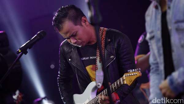 Berpesta Bersama Nidji di dHOT Music Berpesta Bersama Nidji di dHOT Music