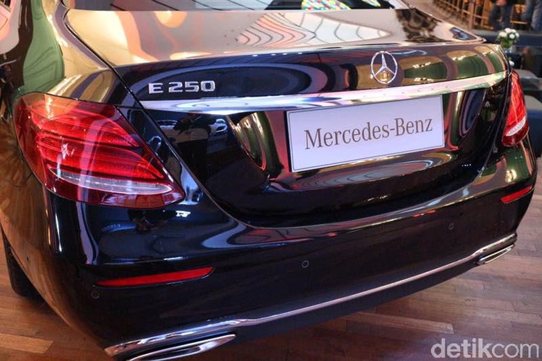 Mercedes-Benz E Class Mercedes-Benz E Class di Indonesia