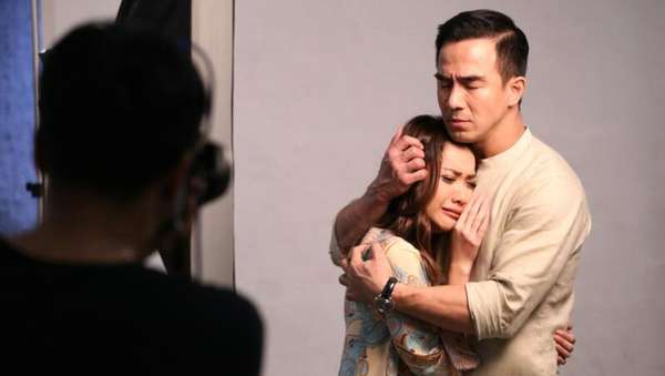 Saat BCL Menangis dalam Dekapan Joe Taslim Saat BCL Menangis dalam Dekapan Joe Taslim
