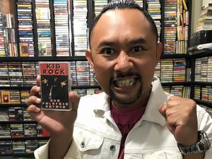 Ronal Surapradja, Komedian yang Jadi Cawagub Jabar