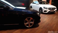 E250 Avantgarde Line dan E300 AMG Line diluncurkan di The Pallas, Jakarta, Jumat (7/4/2017).