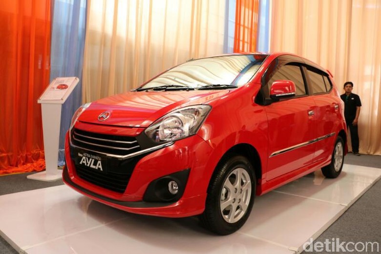 Daihatsu Ayla 1.0 L Daihatsu Ayla 1.0 L