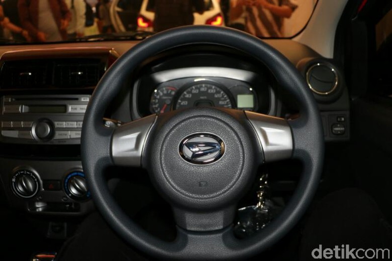 Jeroan Daihatsu Ayla. Foto: Rangga Rahardiansyah Jeroan Daihatsu Ayla. Foto: Rangga Rahardiansyah