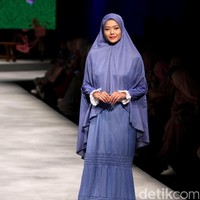 Koleksi Brand Si.Se.Sa yang mengusung tema PopNimes di Muslim Fashion Festival 2017. Jakarta Convention Center. Senayan. jakarta. [Foto: Mohammad Abduh/Wolipop]