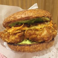 MAM: Di Sini Ada Burger Sehat dengan <i>Patty</i> Ayam Goreng Tepung yang Renyah