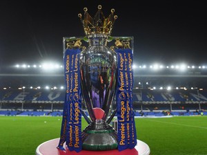 Man City atau Liverpool? Dua Trofi Liga Inggris pun Disiapkan