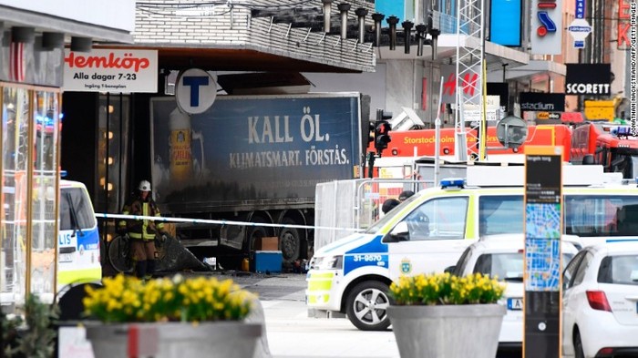 Teror Truk Tabrak Kerumunan Orang di Swedia, 2 Orang Tewas
