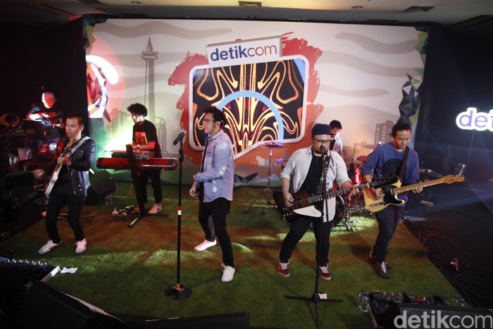 Nidji saat tampil di kantor detikcom.