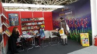Pengunjung yang menyukai klub sepakbola FC Barcelona, pasti akan menoleh ke stand yang satu ini.
