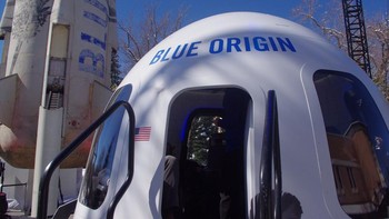 Kapsul Boeings Starliner Blue Origin dan roket New Shepard (Foto: Michael Franco/New Atlas)