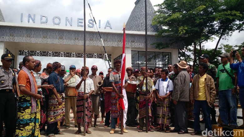 Kemenpar Jelaskan soal Usulan Patung Manekin Jokowi di Atambua Kemenpar Jelaskan soal Usulan Patung Manekin Jokowi di Atambua