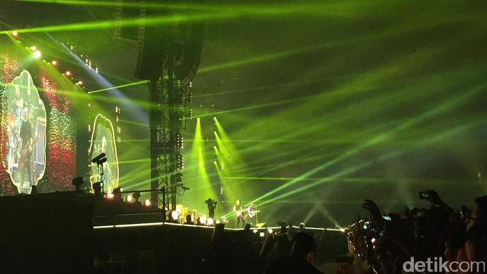 Kata Kotak tentang Konser A Head Full of Dreams