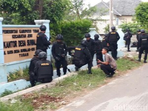 6 Jenazah Pelaku Penyerangan Polisi di Tuban Dibawa ke Surabaya