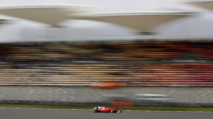 Vettel-Raikkonen Bawa Ferrari Pimpin Latihan Bebas Ketiga