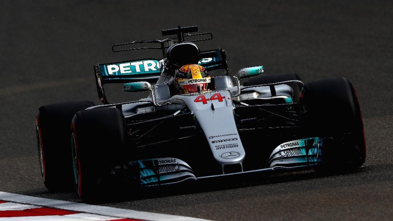 Ferrari Beri Perlawanan Sengit, Hamilton Antusias Ferrari Beri Perlawanan Sengit, Hamilton Antusias